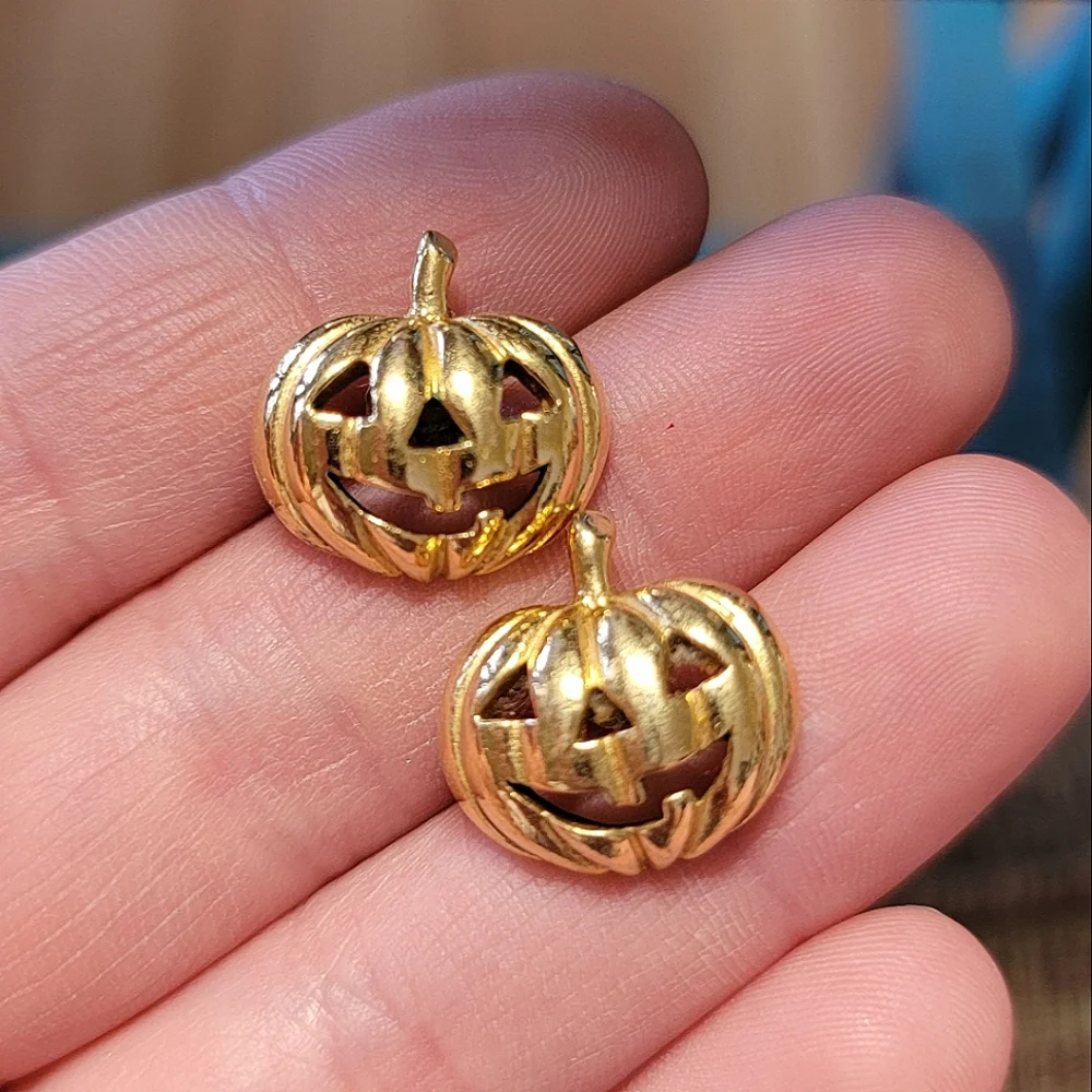 Vintage Gold Jack-o-lantern Halloween Earrings | Avon